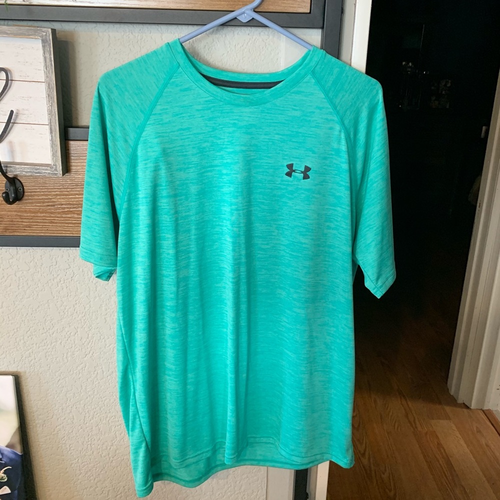 Men’s Under Armour Athletic Tshirt